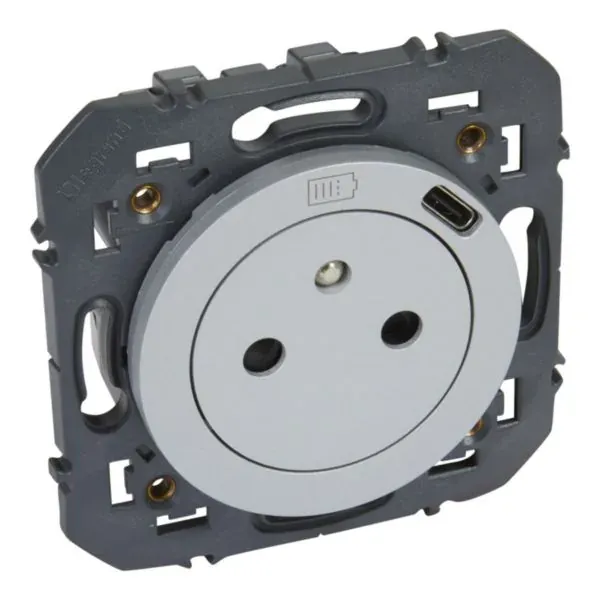 Prise 2P+T saillie avec chargeur USB 1 module (finition alu, gamme Dooxie)