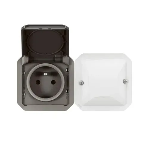 Prise 2P+T connectée IP55 (gamme Plexo with Netatmo)